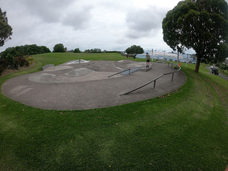 Lloyd Elsmore Skatepark (eastskateclub) photo 3