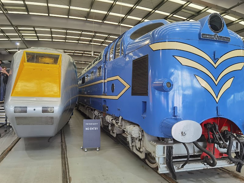 Locomotion photo 3