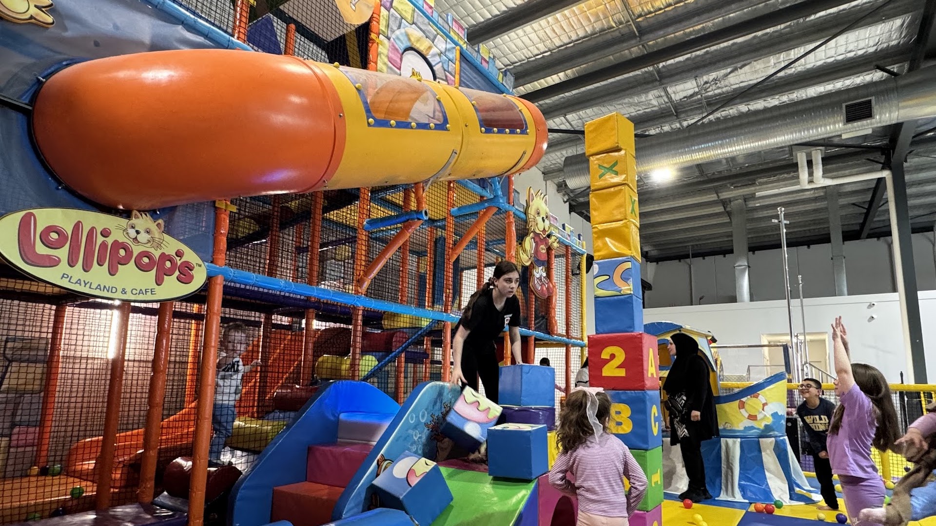 Lollipop's Playland & Cafe Preston photo 2