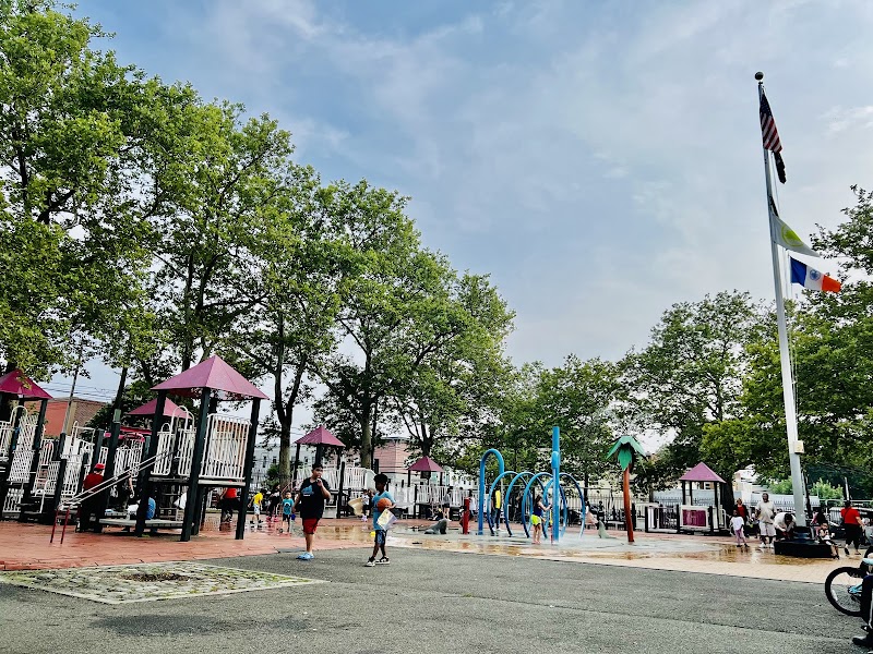 London Planetree Playground photo 2