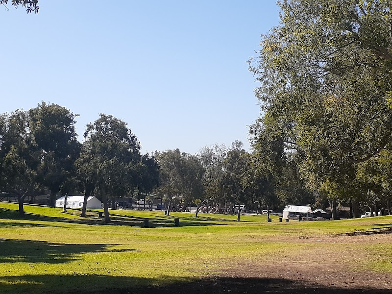 Los Cerritos Park