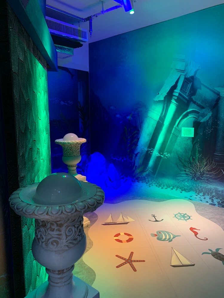 LOST D2 Place Two photo 3