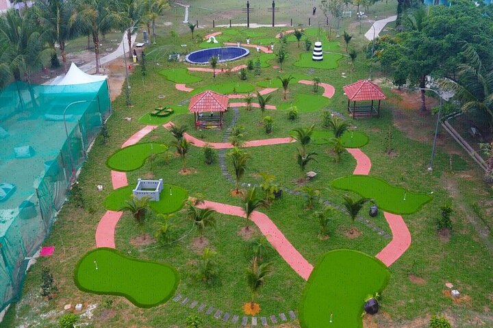 Lotus Mini Golf - 18 holes of Fun photo 3