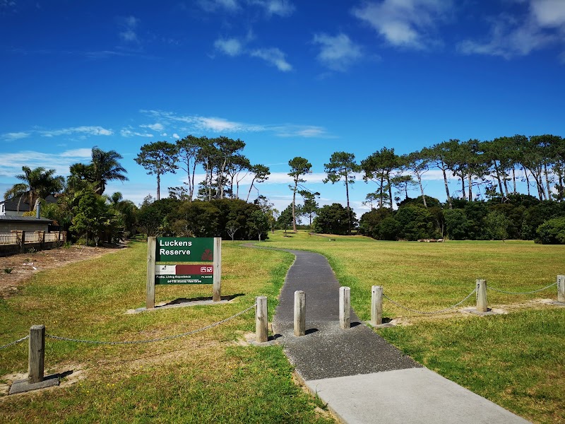Luckens Reserve