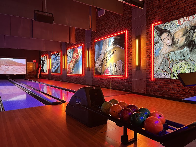 Lucky Strike Chelsea Piers photo 2