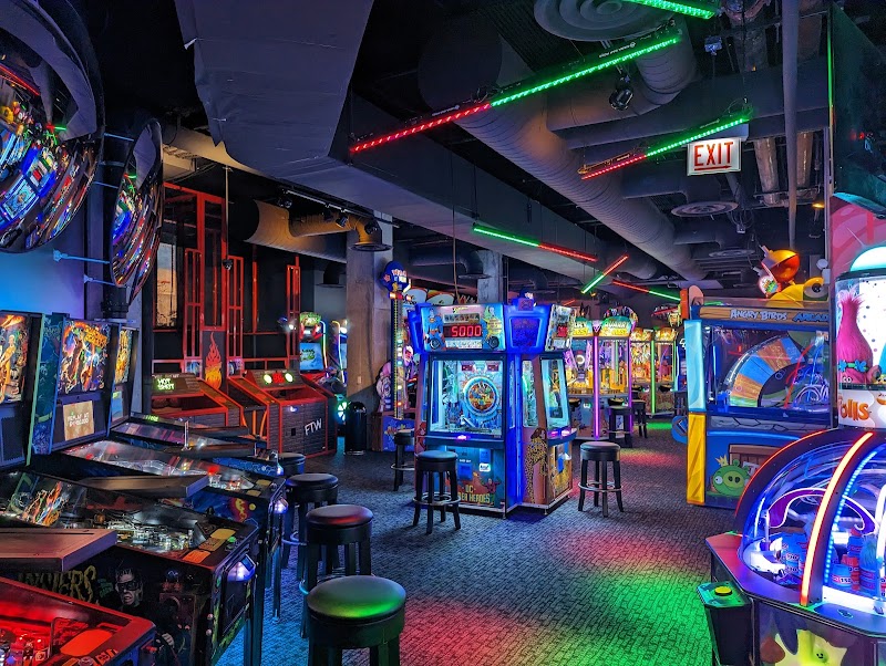 Lucky Strike Wrigleyville photo 2