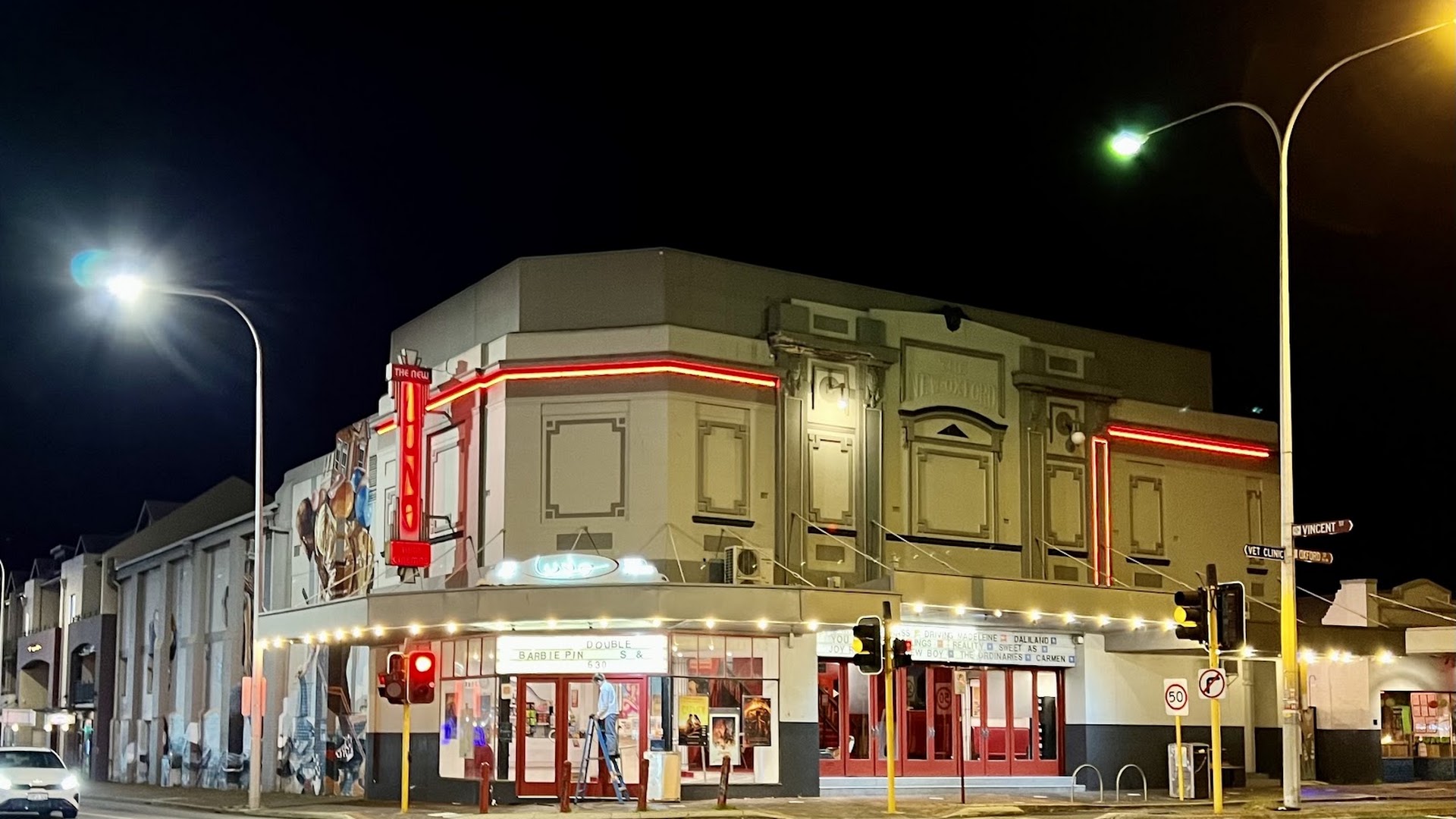 Luna Palace Cinemas photo 3