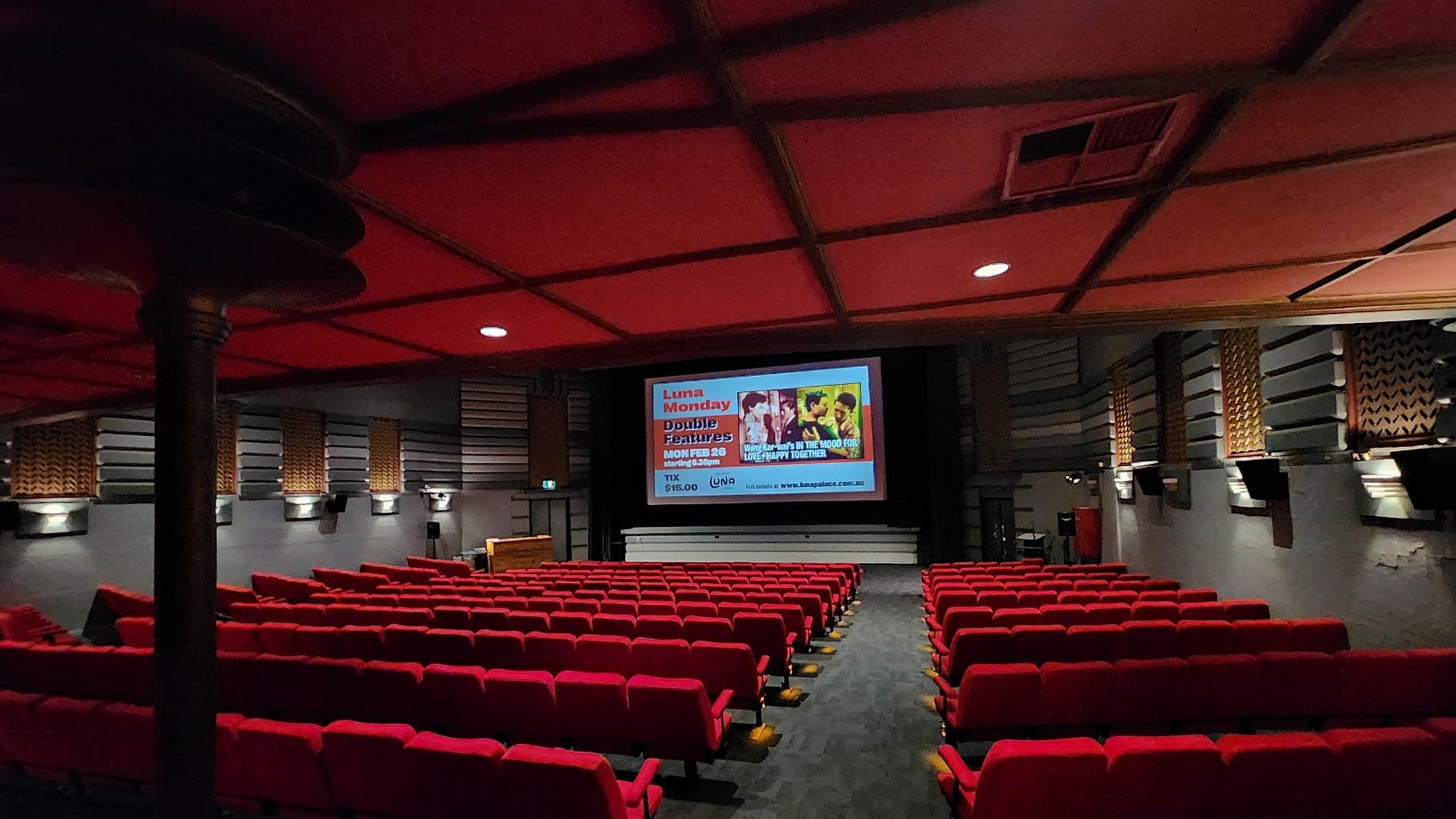 Luna Palace Cinemas photo 2