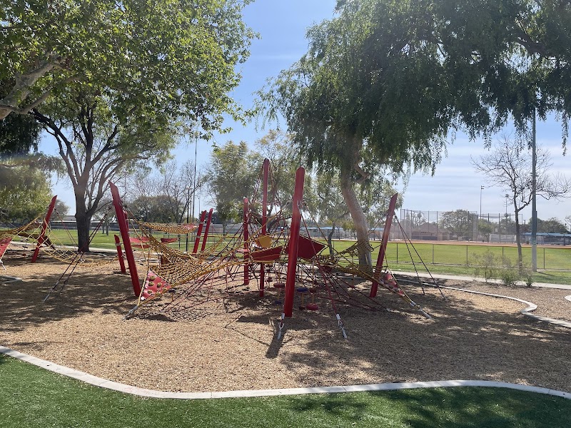 Lynwood Park photo 2