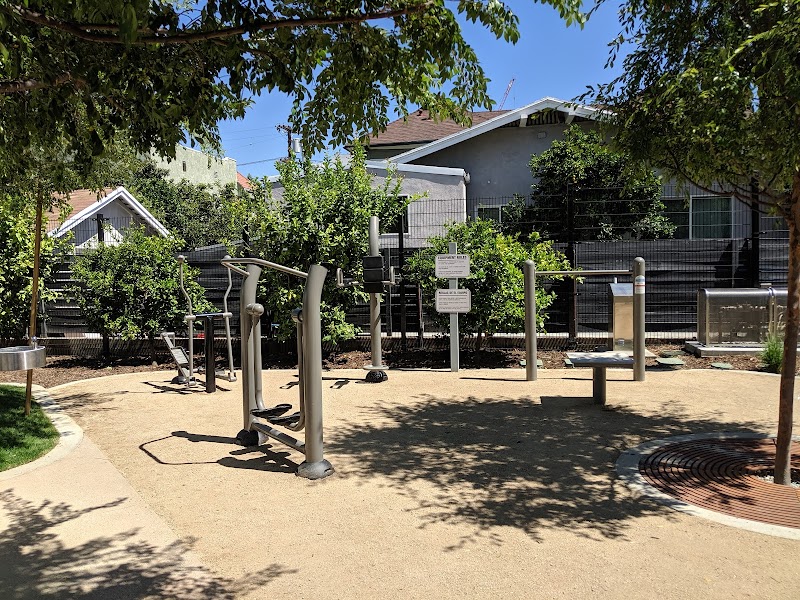 Madison Avenue Park and Community Garden photo 2