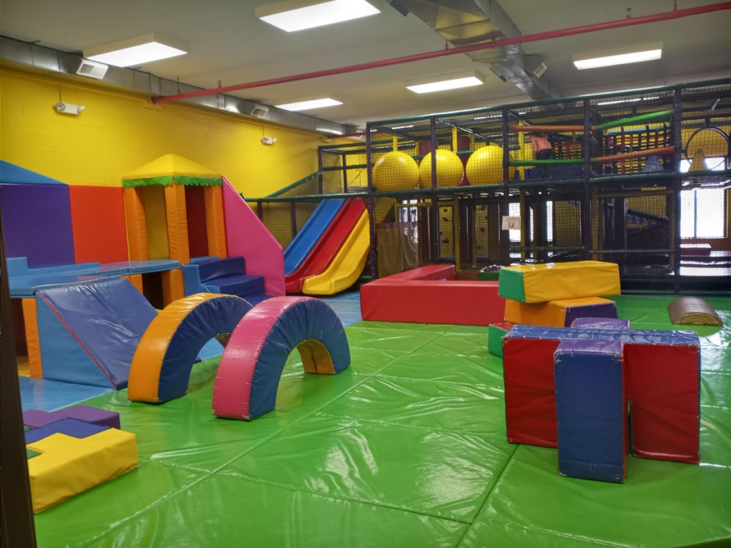 Mandee's Funtastic Play Center