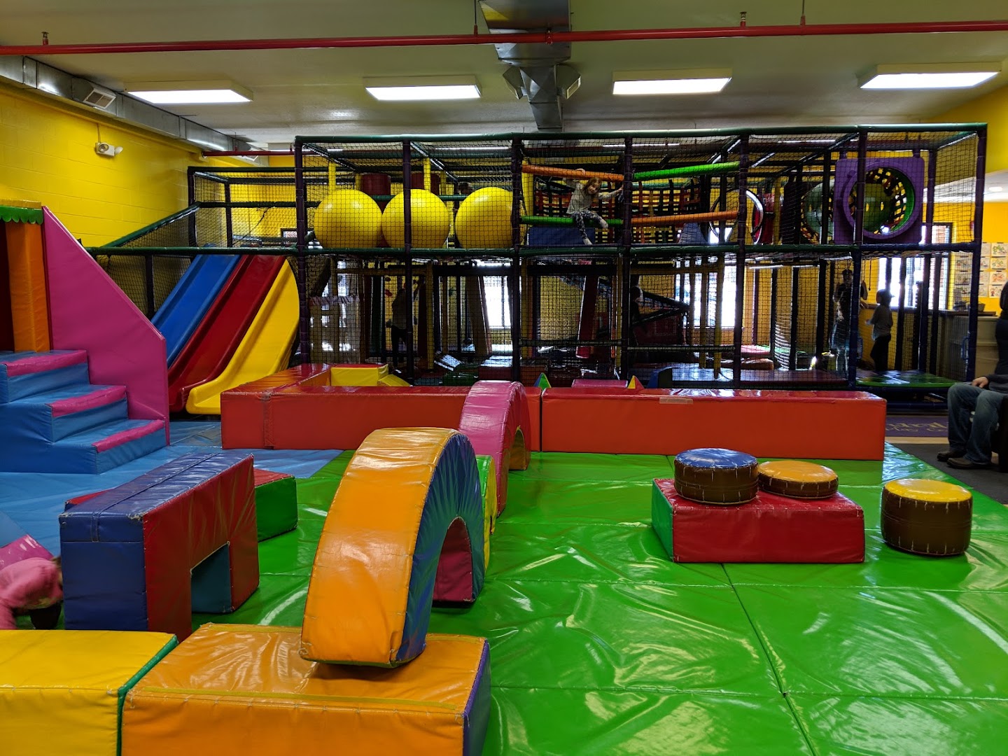 Mandee's Funtastic Play Center photo 2