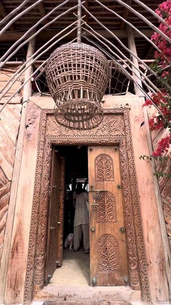 Mangrove Beach photo 3