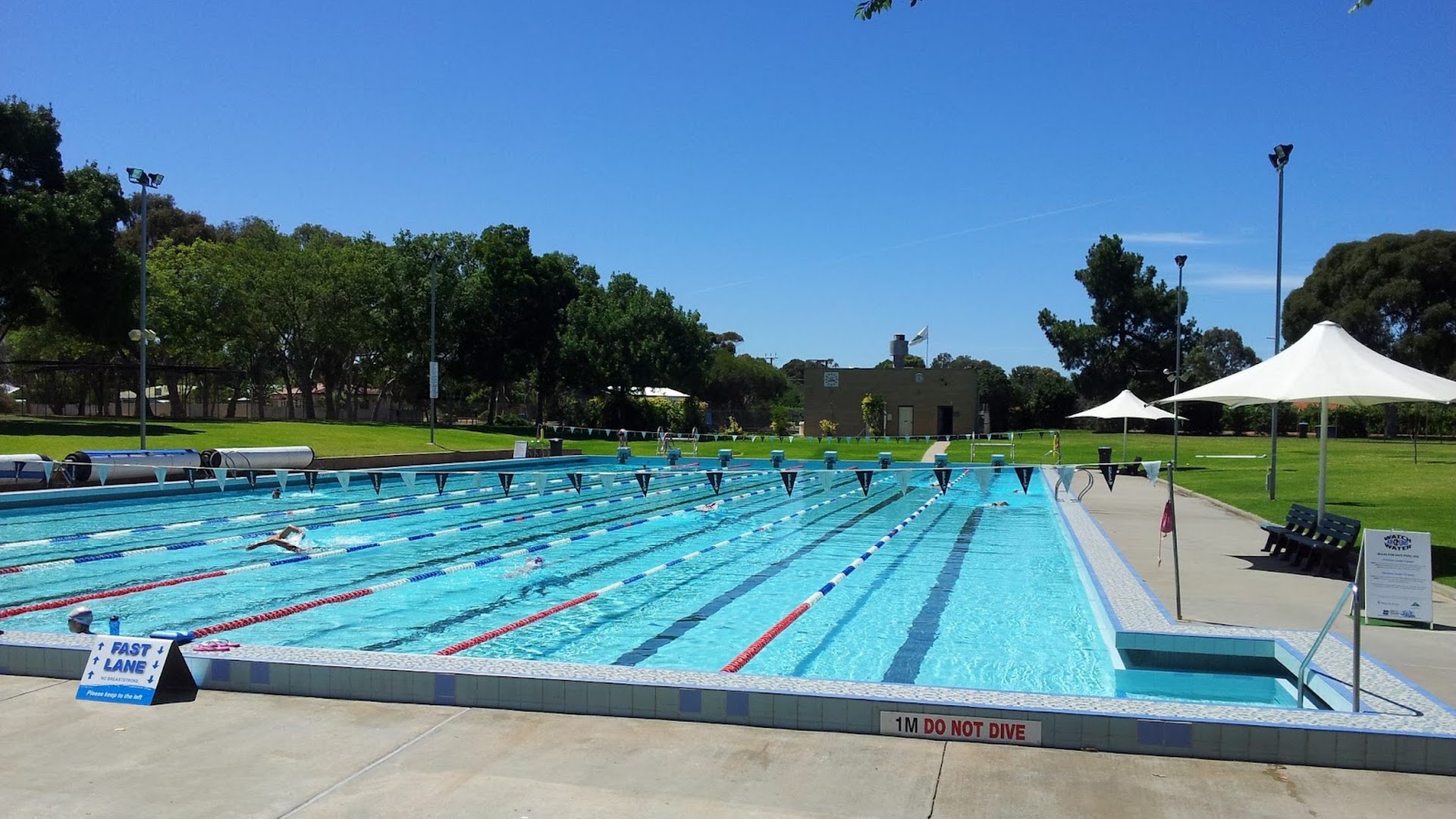 Marion Outdoor Pool photo 2