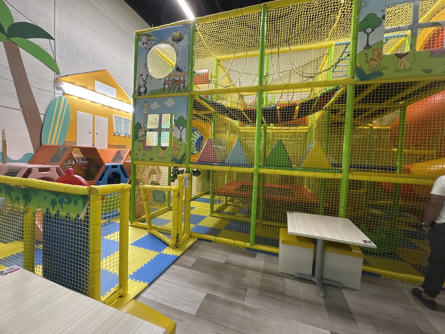 Mawi Play Cafe Doral Miami