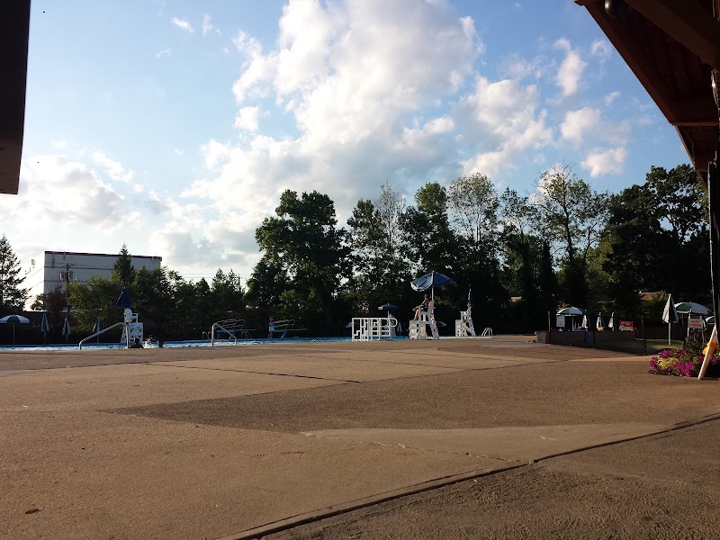 Maywood Pool
