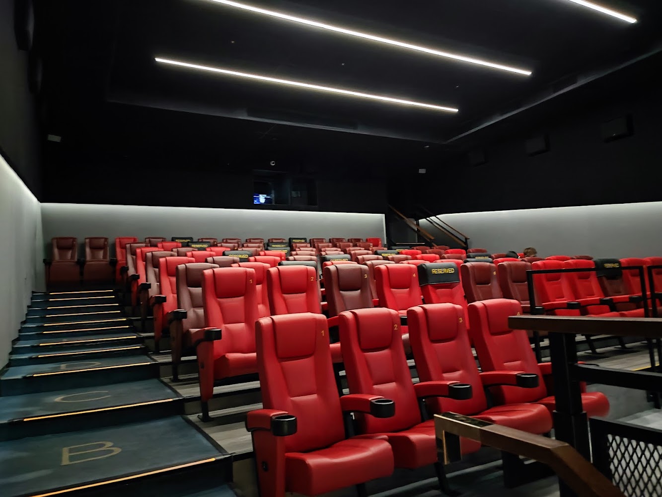 MCL Cheung Sha Wan photo 2