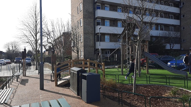 Mellison Road Pocket Park photo 2
