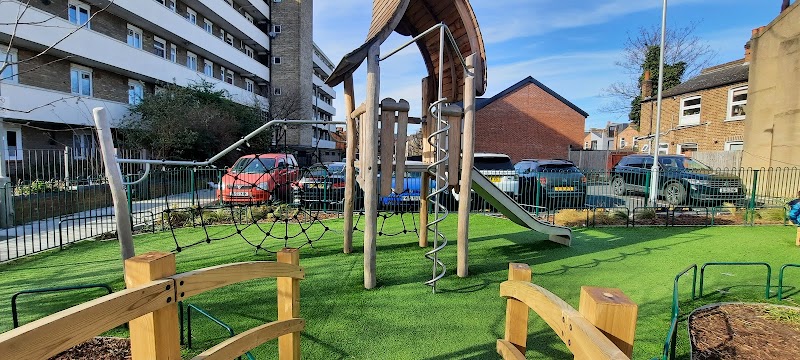 Mellison Road Pocket Park photo 3