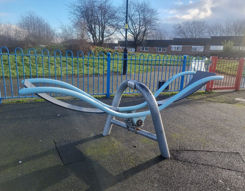 Middlehill Rise Play Area photo 3