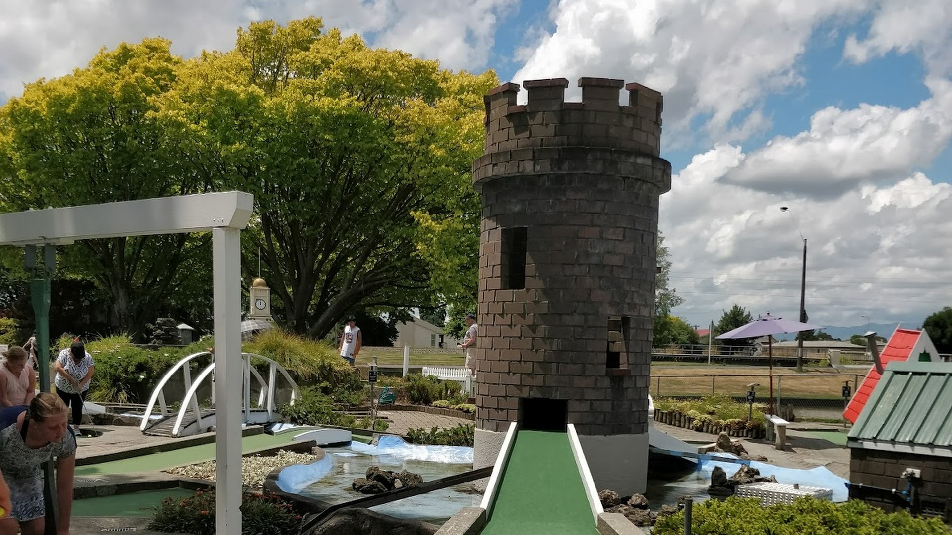 Mini Golf Adventure Playground