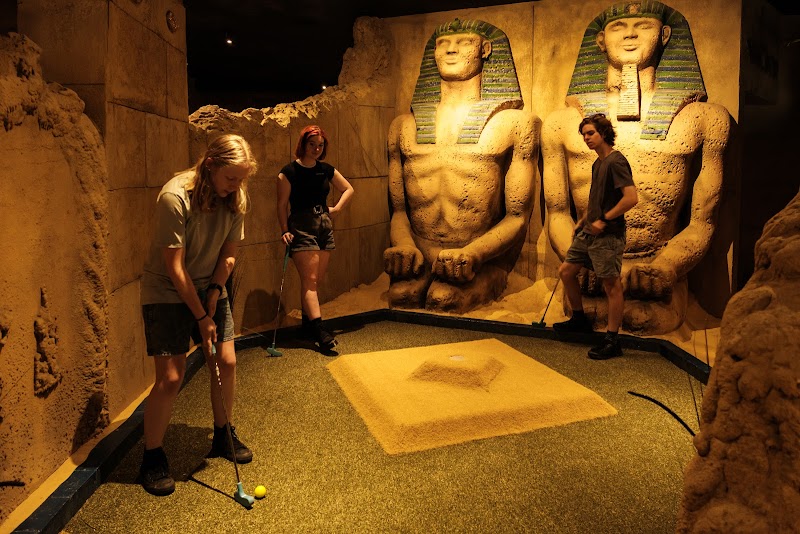 Mini Golf at Le Mans photo 2
