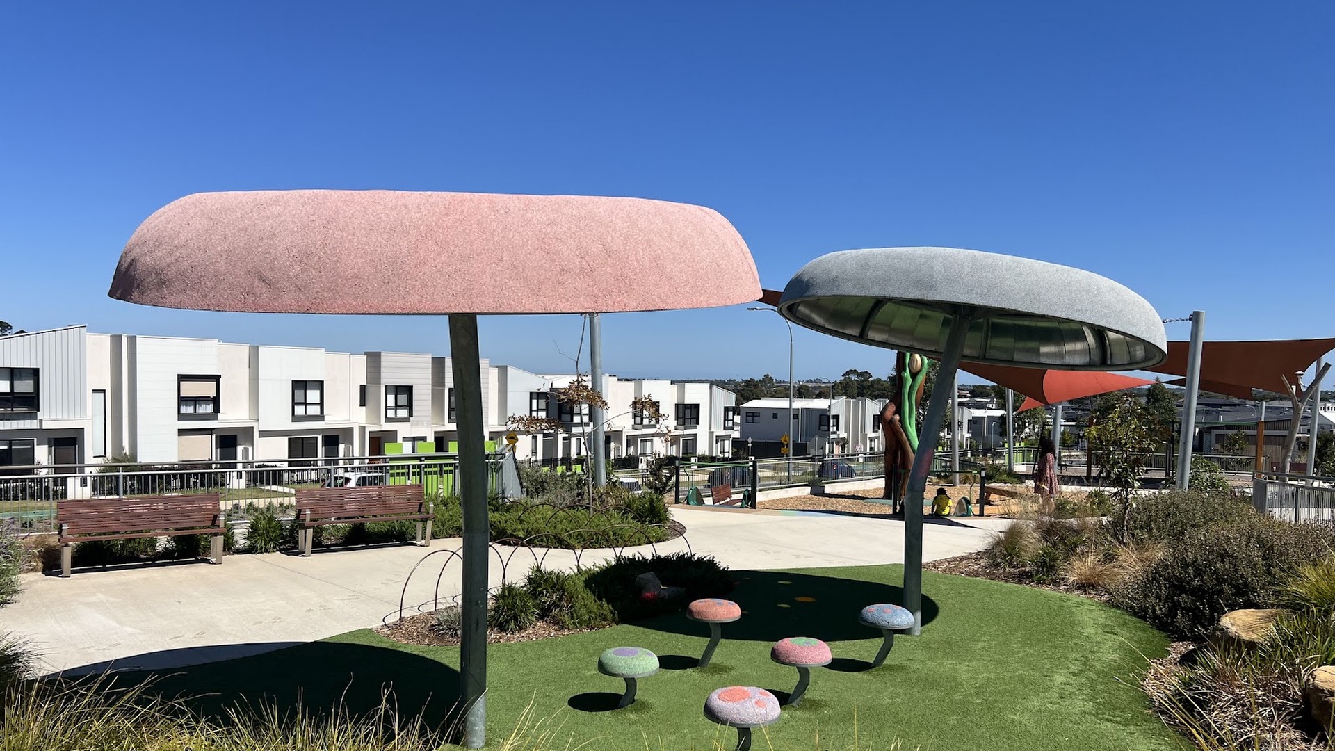 Minta Hilltop Fantasy Playground photo 3
