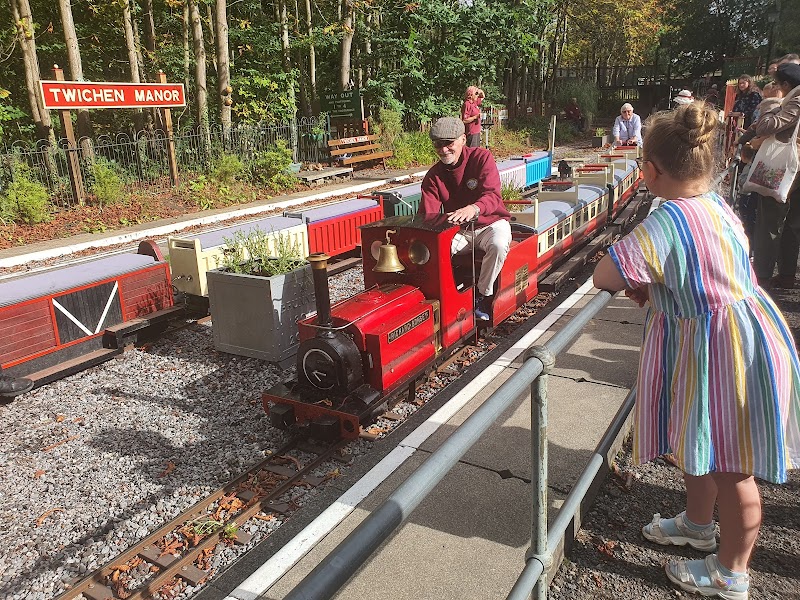 Mizens Railway (Woking Miniature Railway Society) photo 3