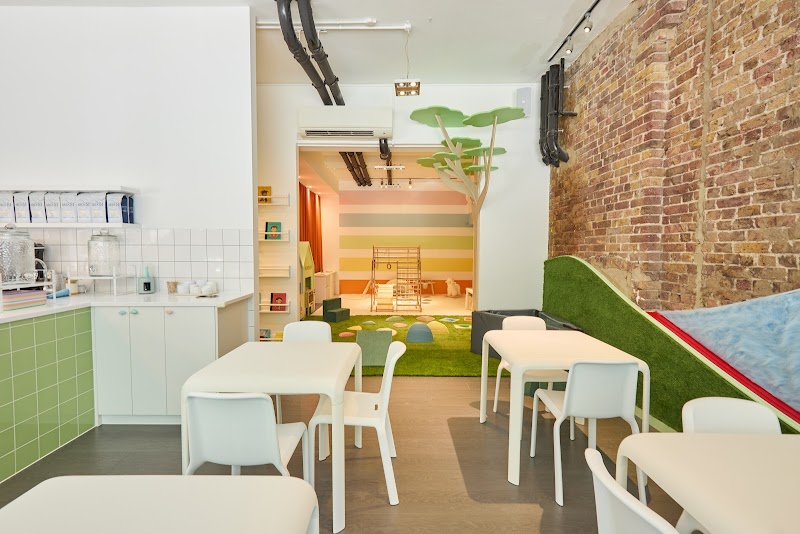 Mome London photo 2