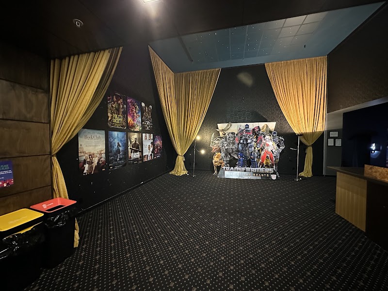 Monterey Cinema photo 3