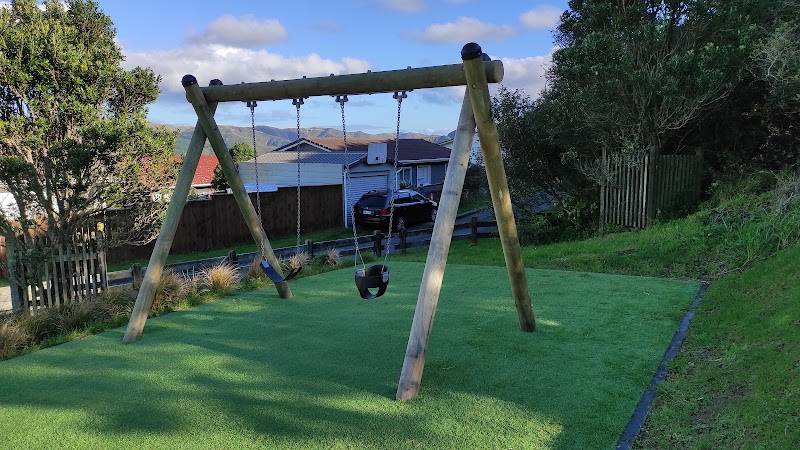 Montgomery Avenue Play Area photo 2