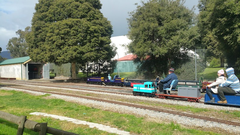 Mooroolbark & District Miniature Railway & Steam Club photo 2