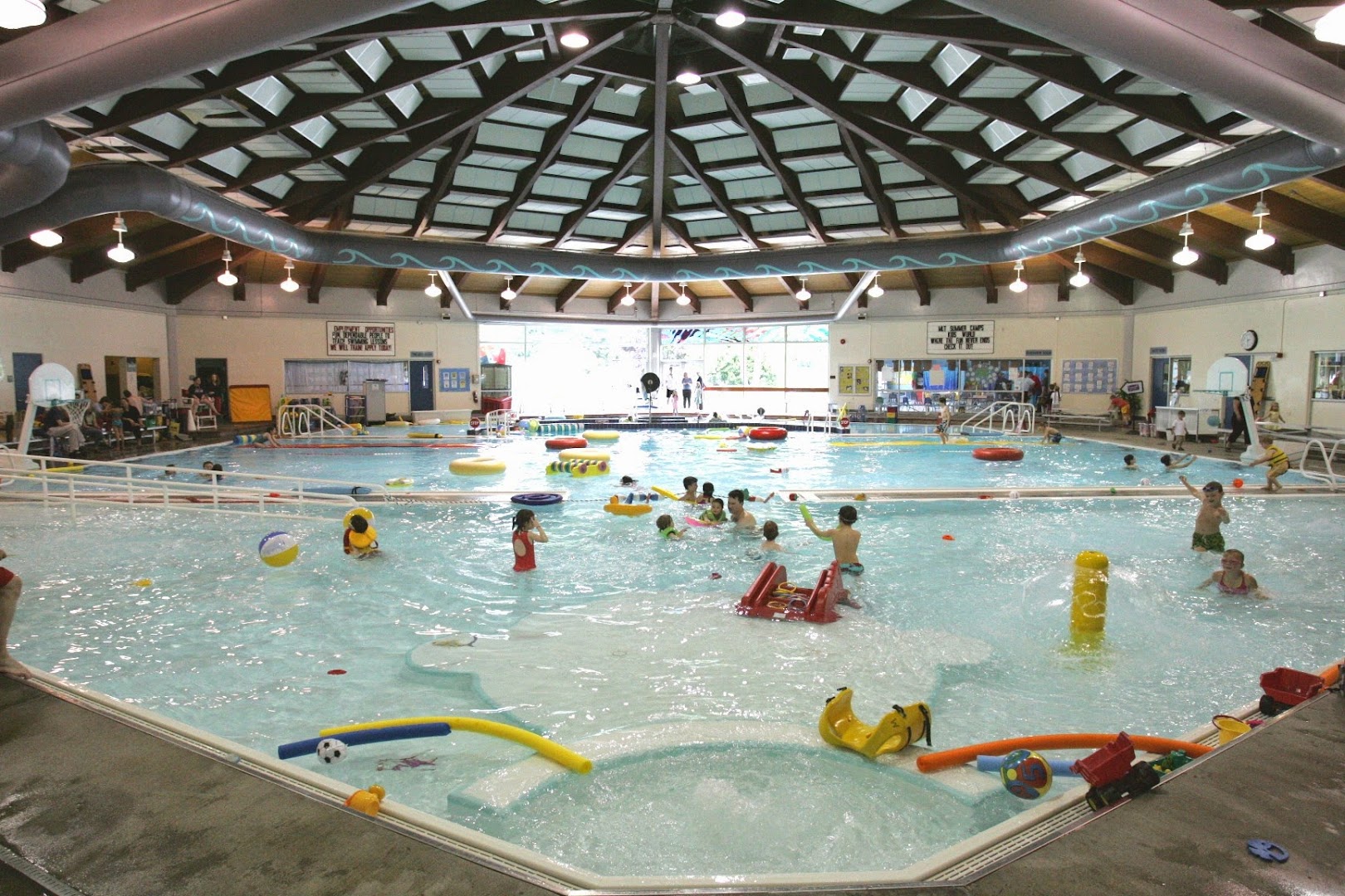 Mountlake Terrace Recreation Pavilion photo 2