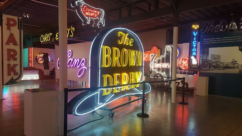 Museum of Neon Art photo 3