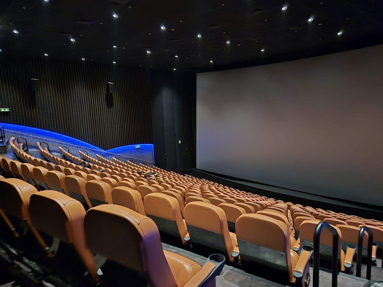 MY CINEMA YOHO MALL | Broadway Circuit photo 2