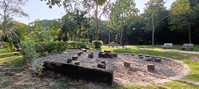 Nature Playground @ Bedok Town Park photo 2