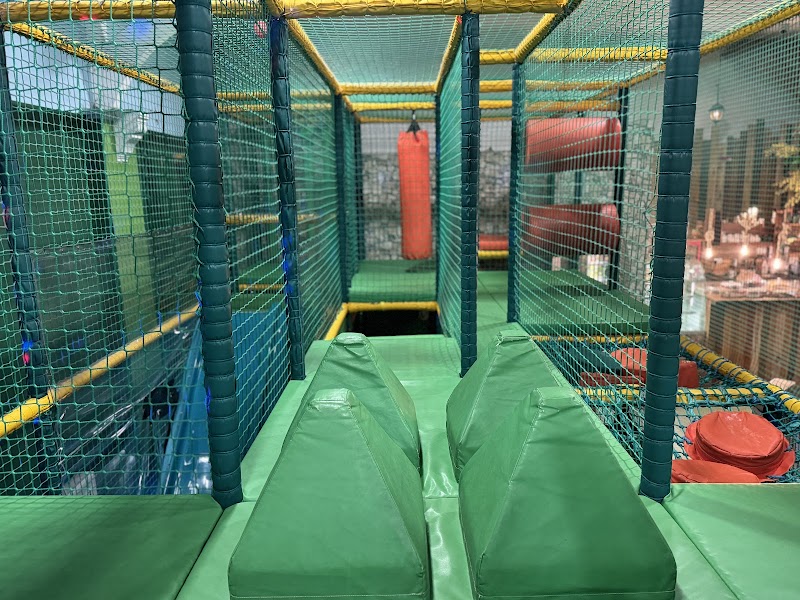 Neverland Fun House (Under New Management) photo 3