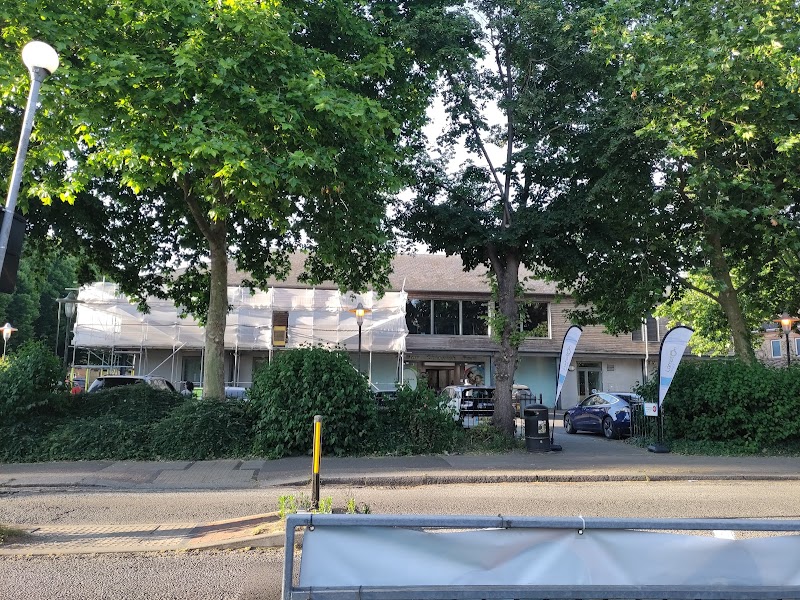 New Chiswick Pool photo 3