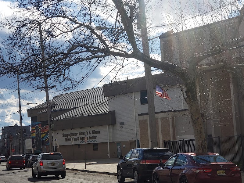 Newark Pool & Ice Rink photo 2