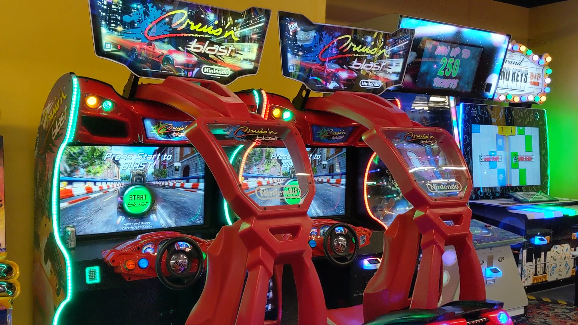 Northern Lights Arcade photo 2