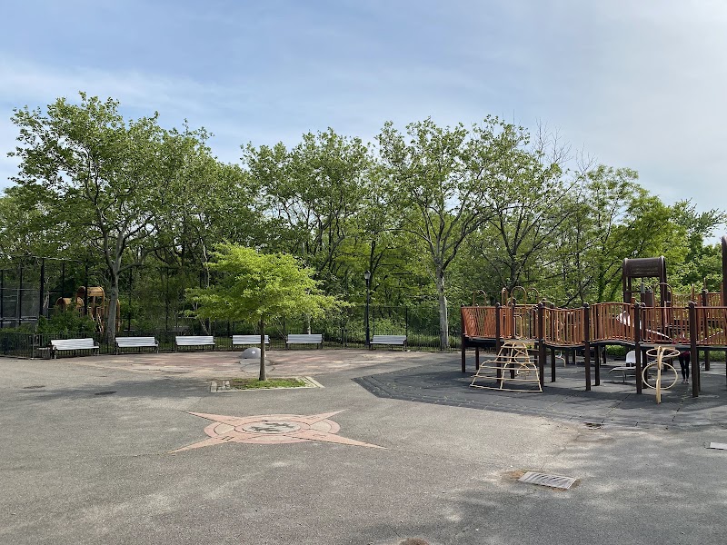 Oakland Gardens Playground photo 2