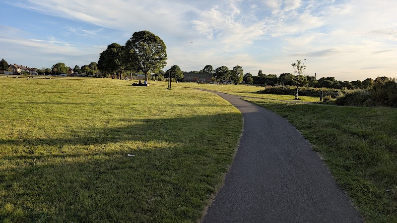 Oaklands Recreation Ground photo 2