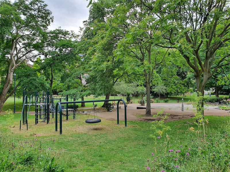 Old Paradise Gardens photo 2