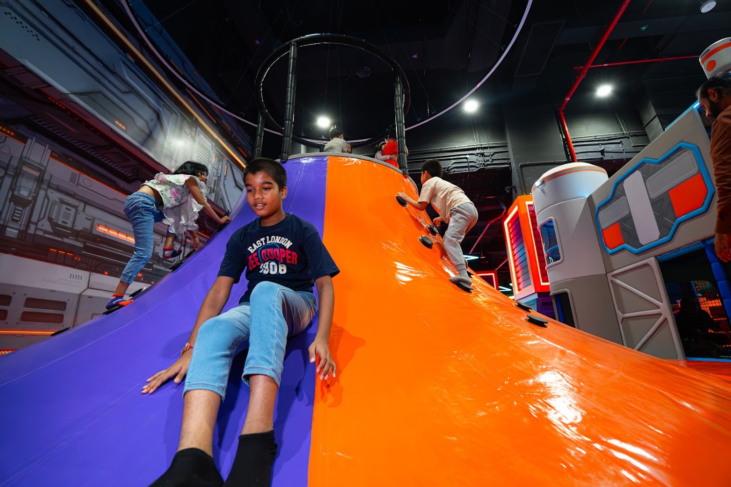 Orange Hub - WTC Mall Abu Dhabi photo 4