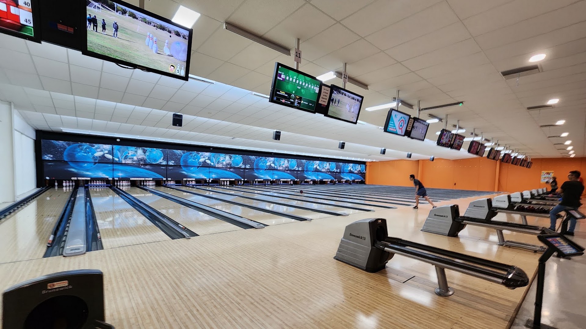 Oz Tenpin Chirnside Park photo 3