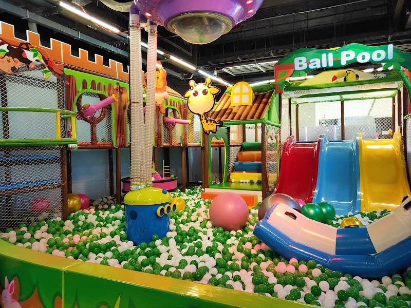 Paco FunWorld - KWM photo 3