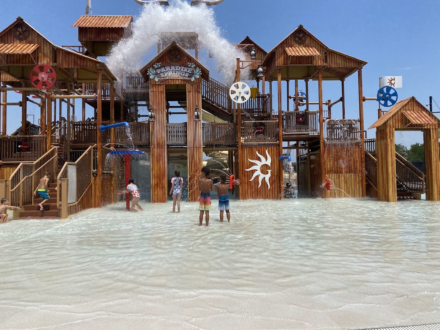 Paradise Springs photo 2