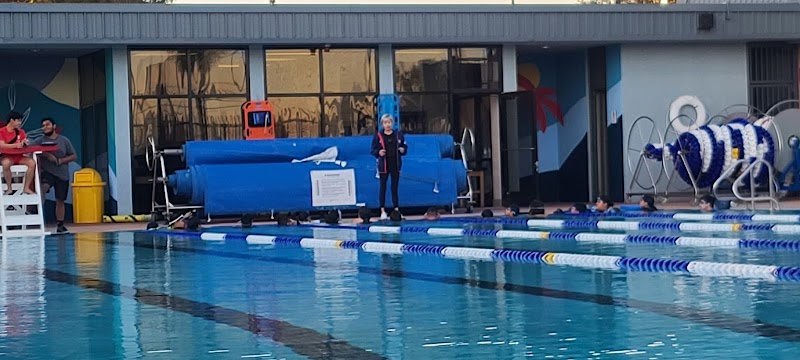 Paramount Pool photo 2