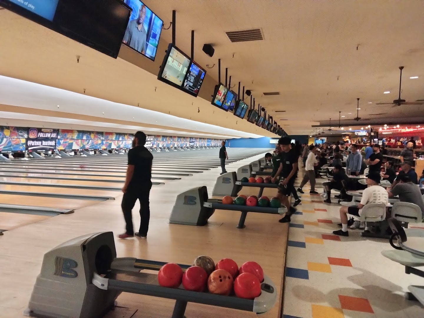 Parkway Bowl photo 3