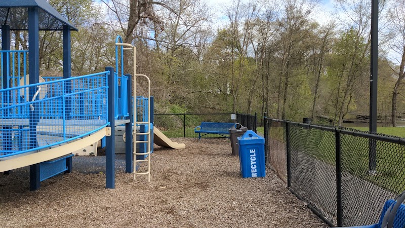 Parkway Oval Playground photo 2